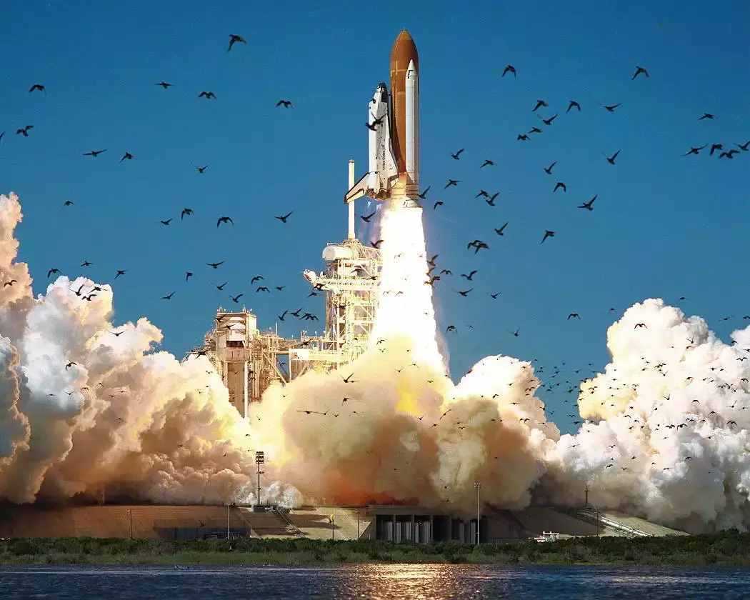 广告牌砸到汽车新闻导语怎么写_挑战者号航天飞机升空后爆炸新闻导语_新闻导语中关键词怎么写
