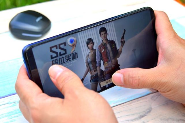 什么手机延迟低打游戏快_延迟低打手机游戏会卡吗_延迟低打手机游戏的软件
