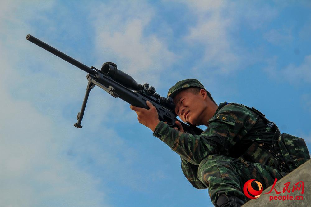 射击联盟赏金猎人_赏金射击手机游戏_赏金是射手吗
