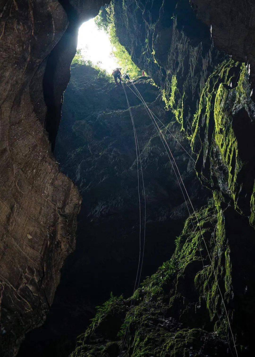 邦克山_邦克山纪念碑_邦克山号航空母舰