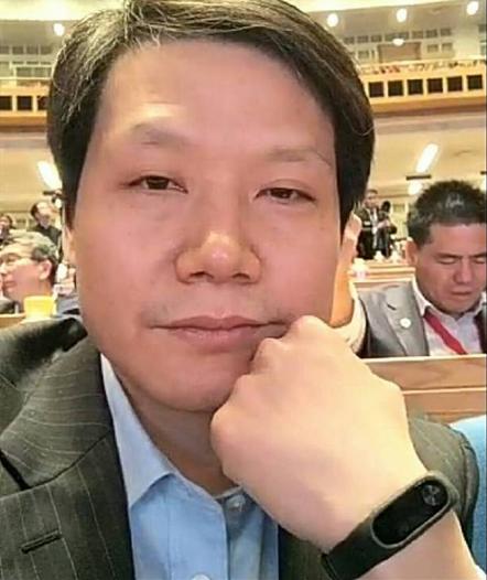 手机如何绑定手环小米_如何连接手环小米_小米8手环