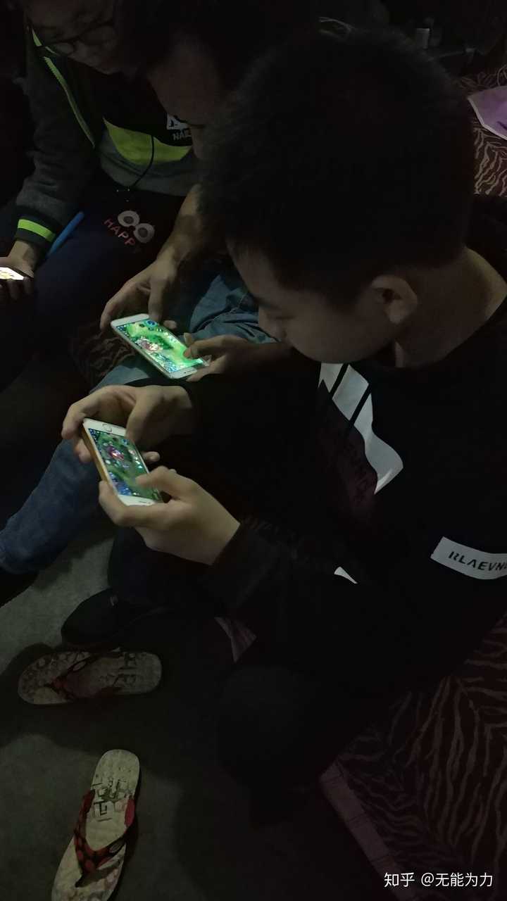 小孩手机游戏简单好玩_小孩手机游戏充钱怎么退_十岁的小孩手机游戏