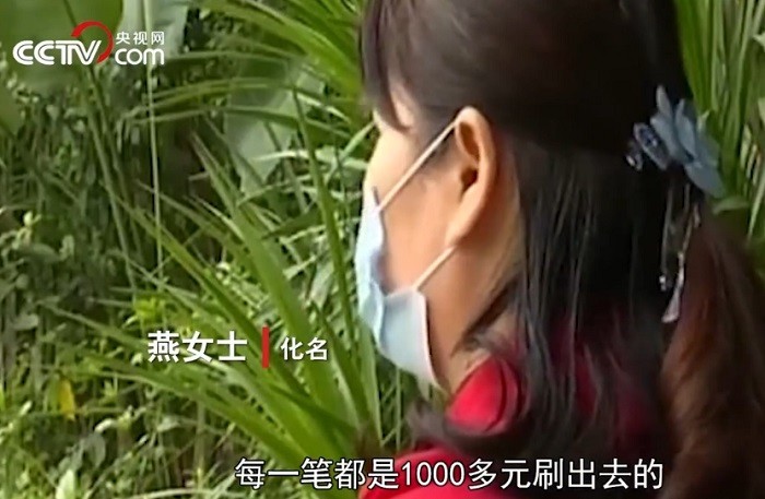 15岁孩子玩手机上瘾对策_孩子耍手机游戏_十五岁孩子一直玩手机游戏